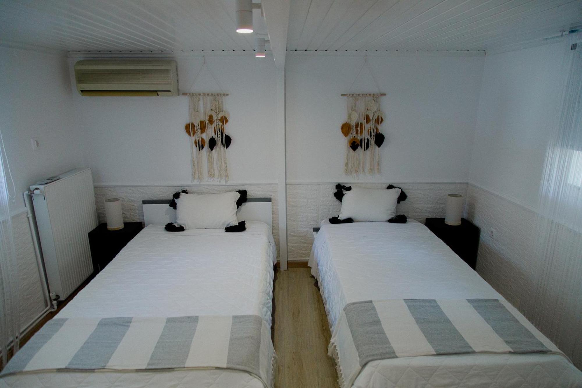 Iris Garden Retreat Aparthotel Corinth Ngoại thất bức ảnh