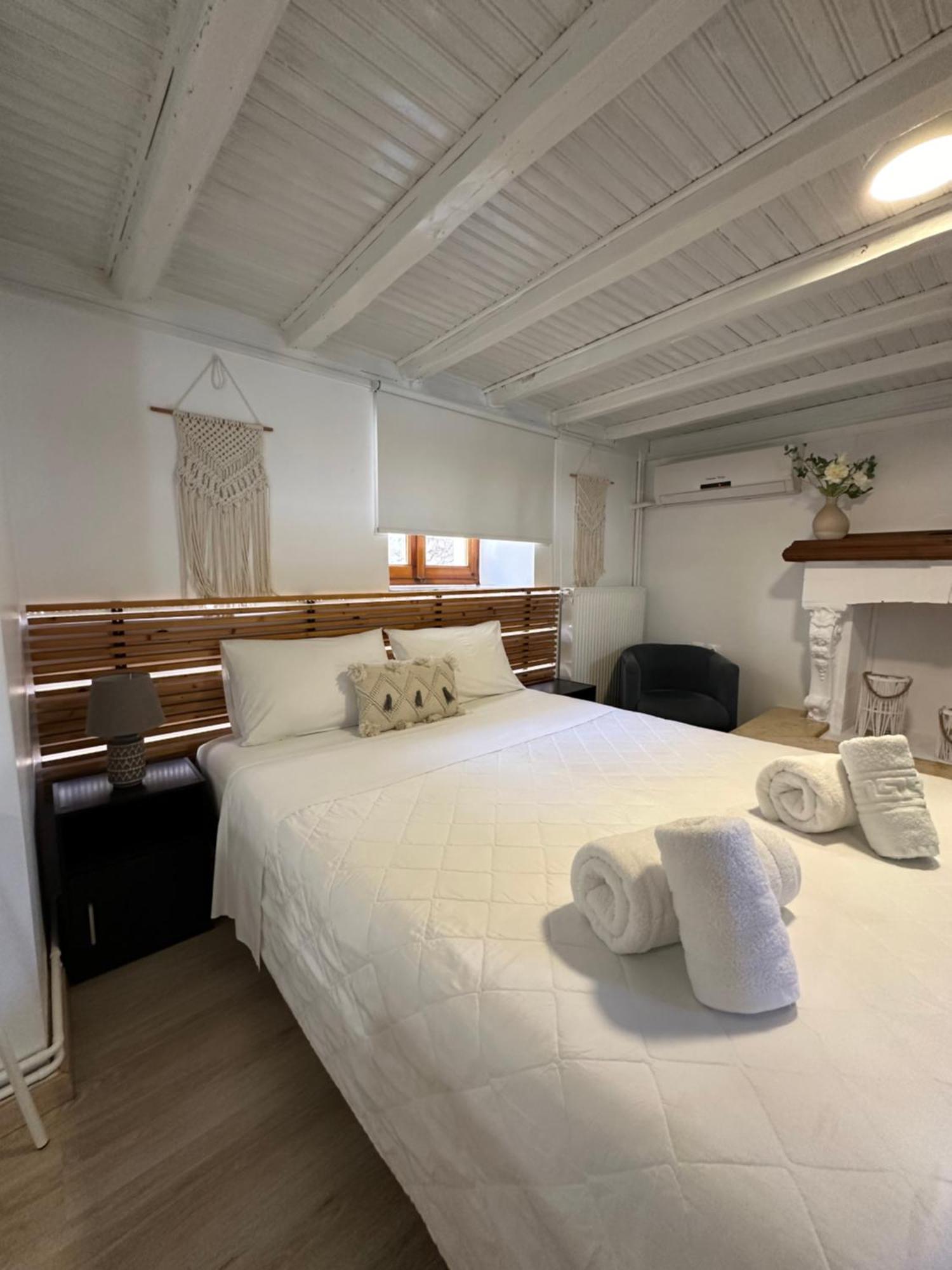 Iris Garden Retreat Aparthotel Corinth Ngoại thất bức ảnh